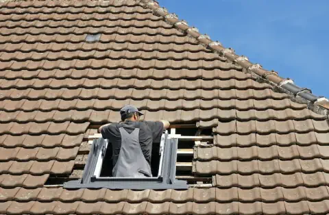 Pose de velux - La Chapelle-au-Riboul